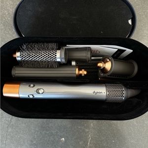 Dyson Airwrap Multi-Styler in Nickle/Copper.